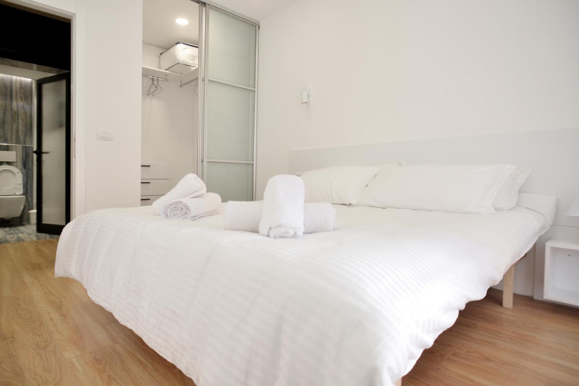 Premium * Tirana